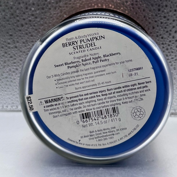 Bath & Body Works Berry Pumpkin Strudel 3 Wick Candle - Picture 2 of 3